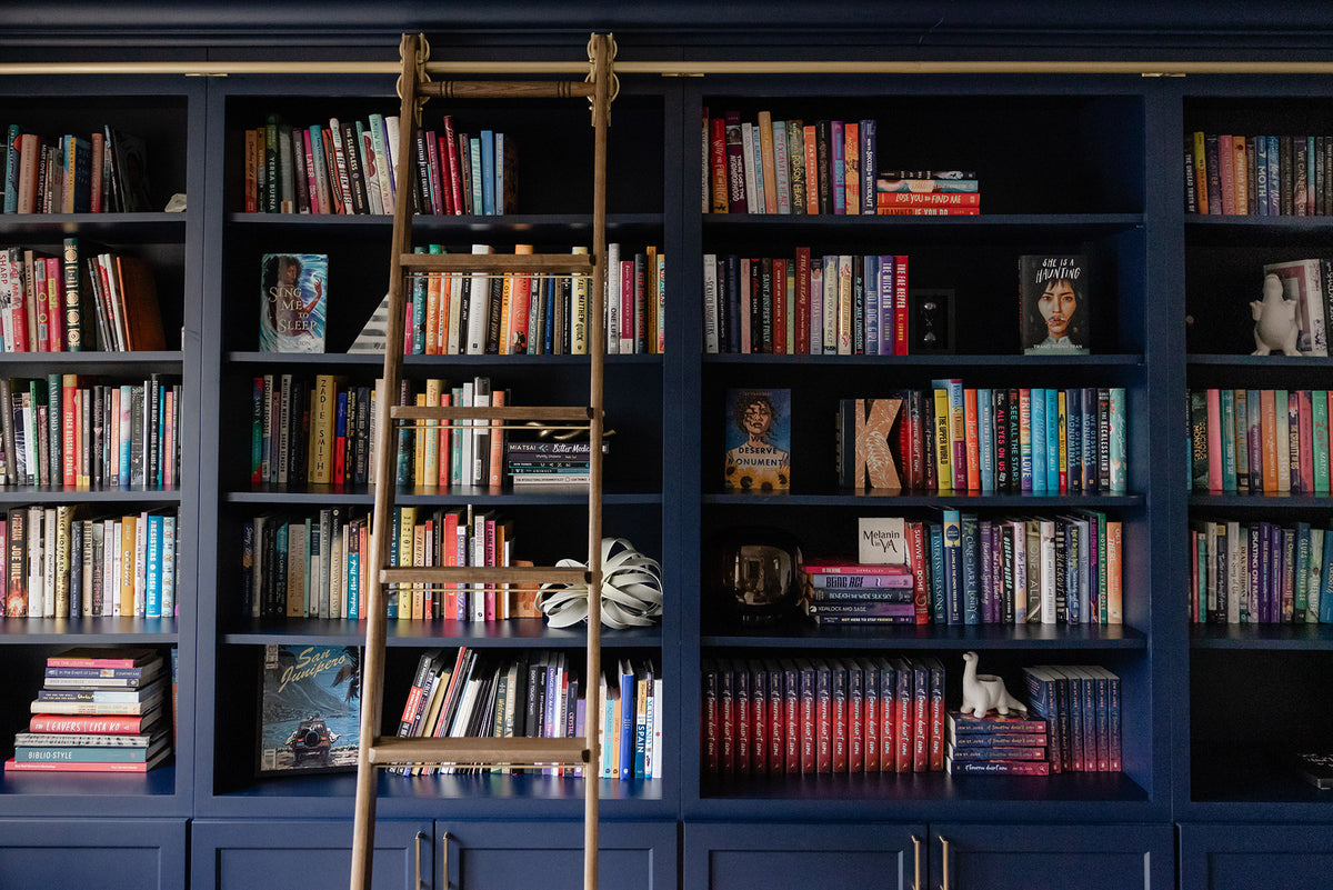 Selfie with Your Bookshelf' Contest